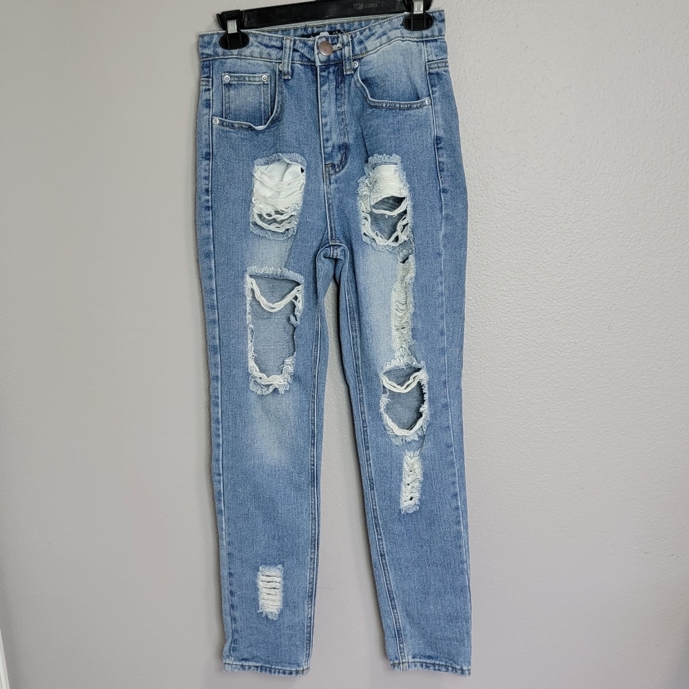 Boohoo Blue High Rise Ripped Jeans/Size  4